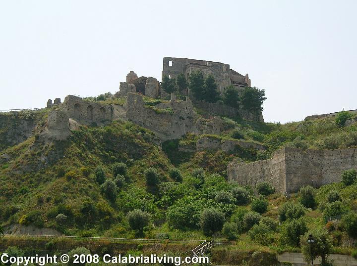 Medieval Castle Carafa 2.JPG